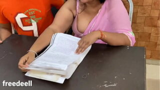 Boss ke Bete ne Choda Big boobed bhabhi fucked by boss in office at working time Video