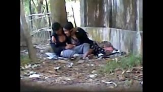 Desi cute indian lover sucking big cock in public park Video