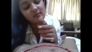 Desi girl sucking boyfriend cock Video