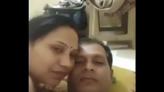 desi indian couple romance wife give a nice blowjob Video