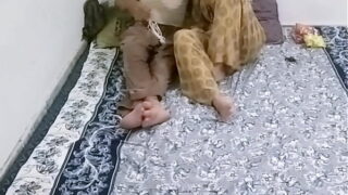 Desi Indian Hot Bhabi Pussy Licked And Fucking By Dewar Video