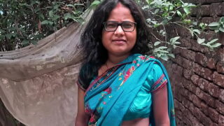 Desi sexy maid hardcore fucked by hot owner in outdoor Video