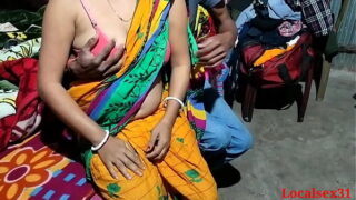 Indian Desi Village Amateur House Wife Fucking Anal in Saree By LOver Video