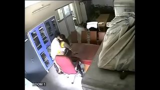 Indian girl fuck with boss on the desk Video