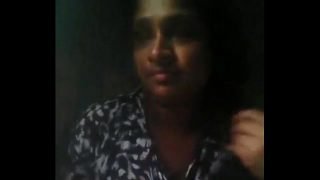 Indian wife showing big boobs to her husband mobile clip – Wowmoyback Video