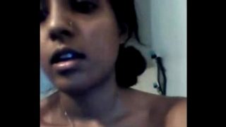 Wet pussy drips sexual juice upon dildo masturbation – Indian Porn Videos