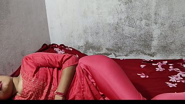 Amateur Couple Enjoying Morning Intimacy with Hindi Audio Video
